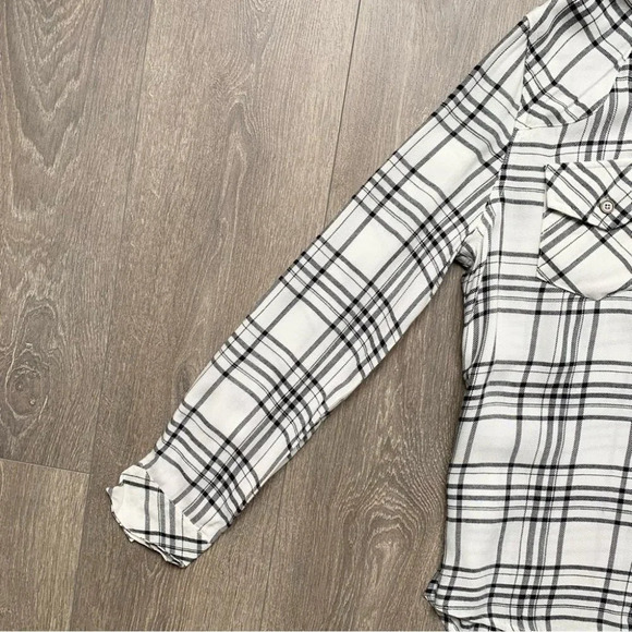 Anthropologie Ash and Ember Button Down Front Plaid Flannel White Size XS - Picture 3 of 13